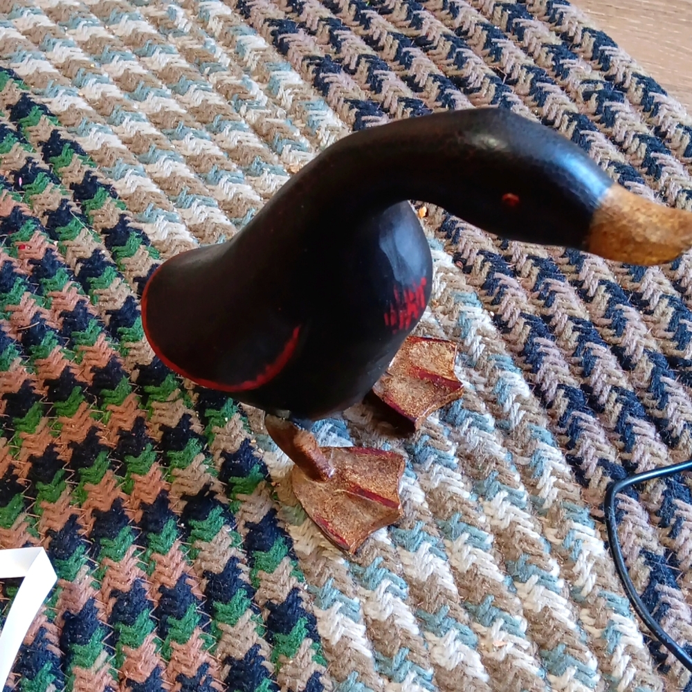Decorative Resin DUCK 8 inches Tall